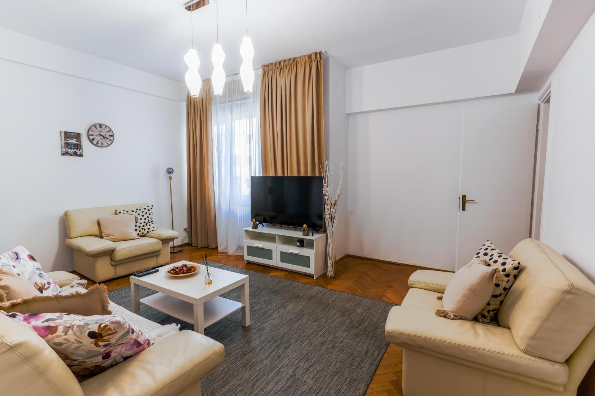 Ultracentral Golden Gatehouse 3 Bdrm Бухарест Екстер'єр фото